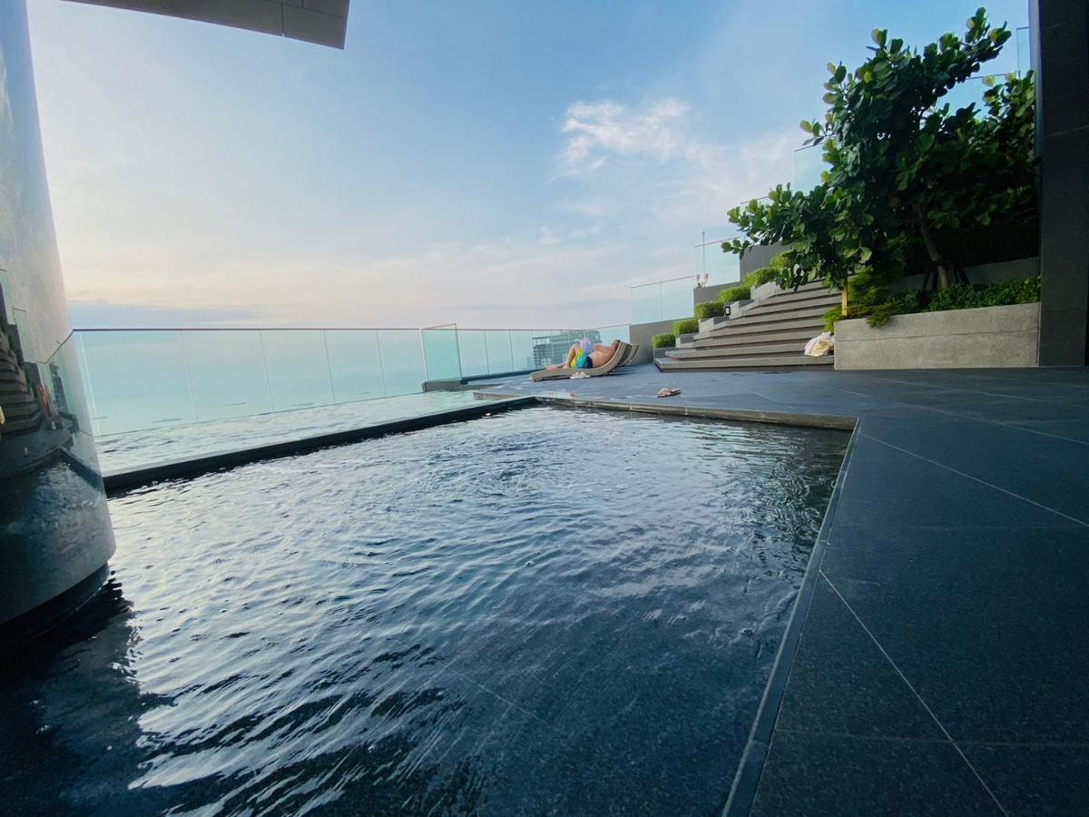 Edge Central Pattaya Vip Condo Esterno foto